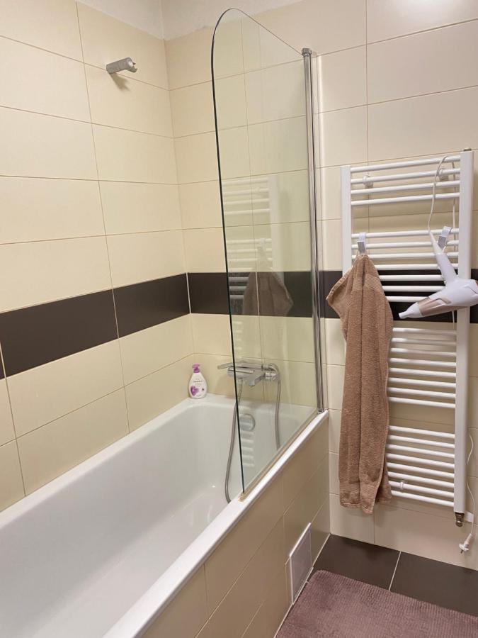 Apartman Slnecna Terasa S Vlastnym Parkovanim Na 2 Auta Apartment Zilina Exterior photo