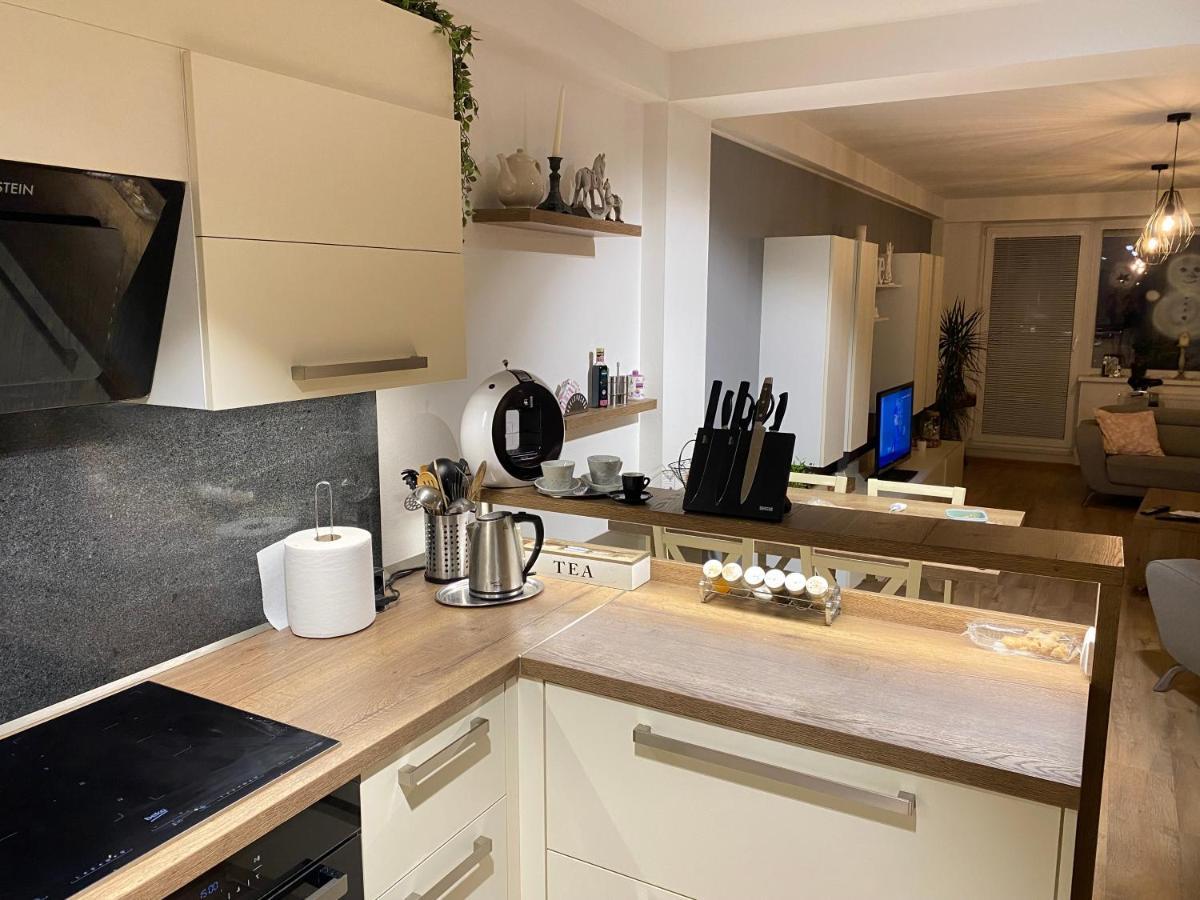 Apartman Slnecna Terasa S Vlastnym Parkovanim Na 2 Auta Apartment Zilina Exterior photo