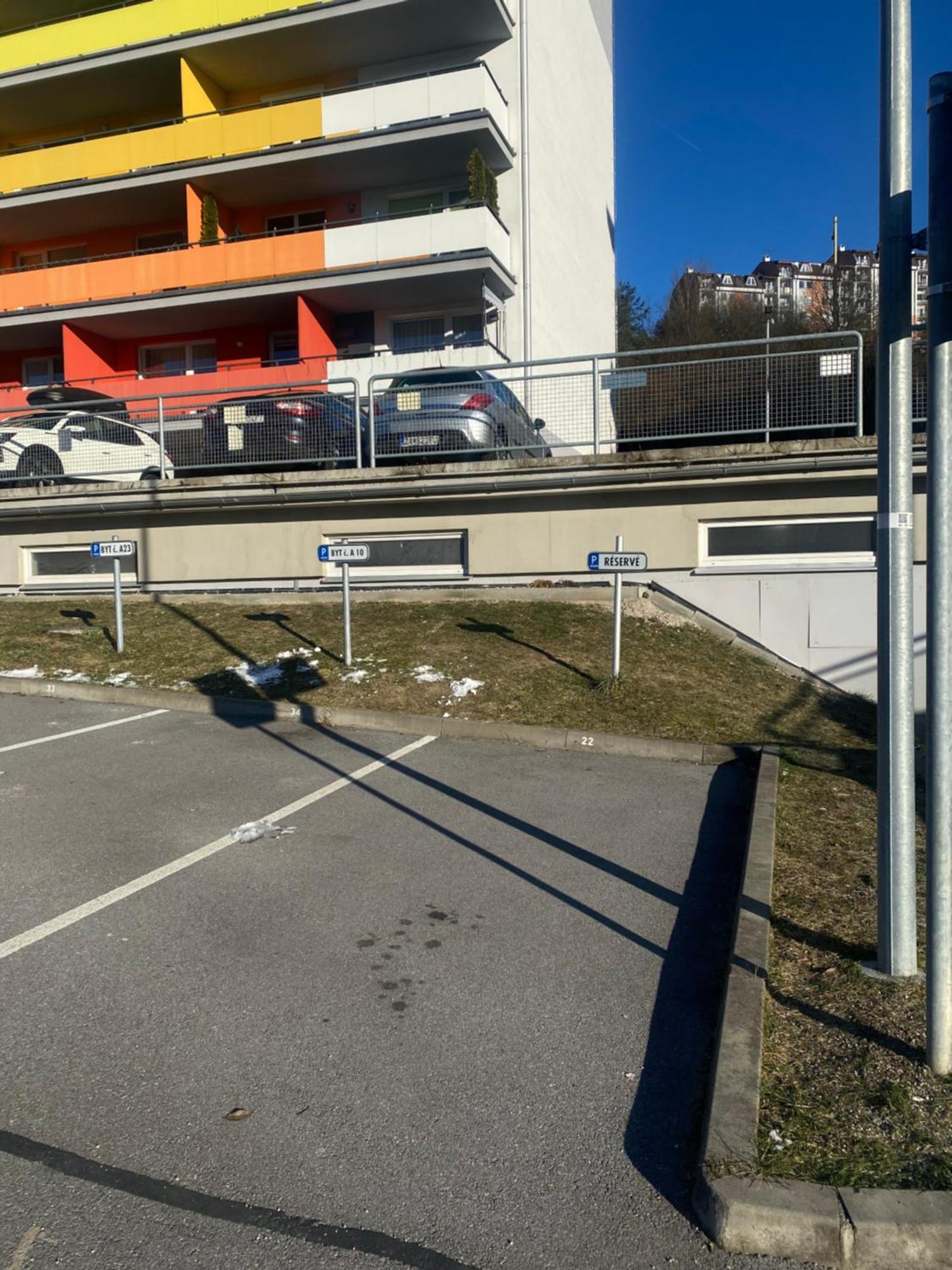 Apartman Slnecna Terasa S Vlastnym Parkovanim Na 2 Auta Apartment Zilina Exterior photo